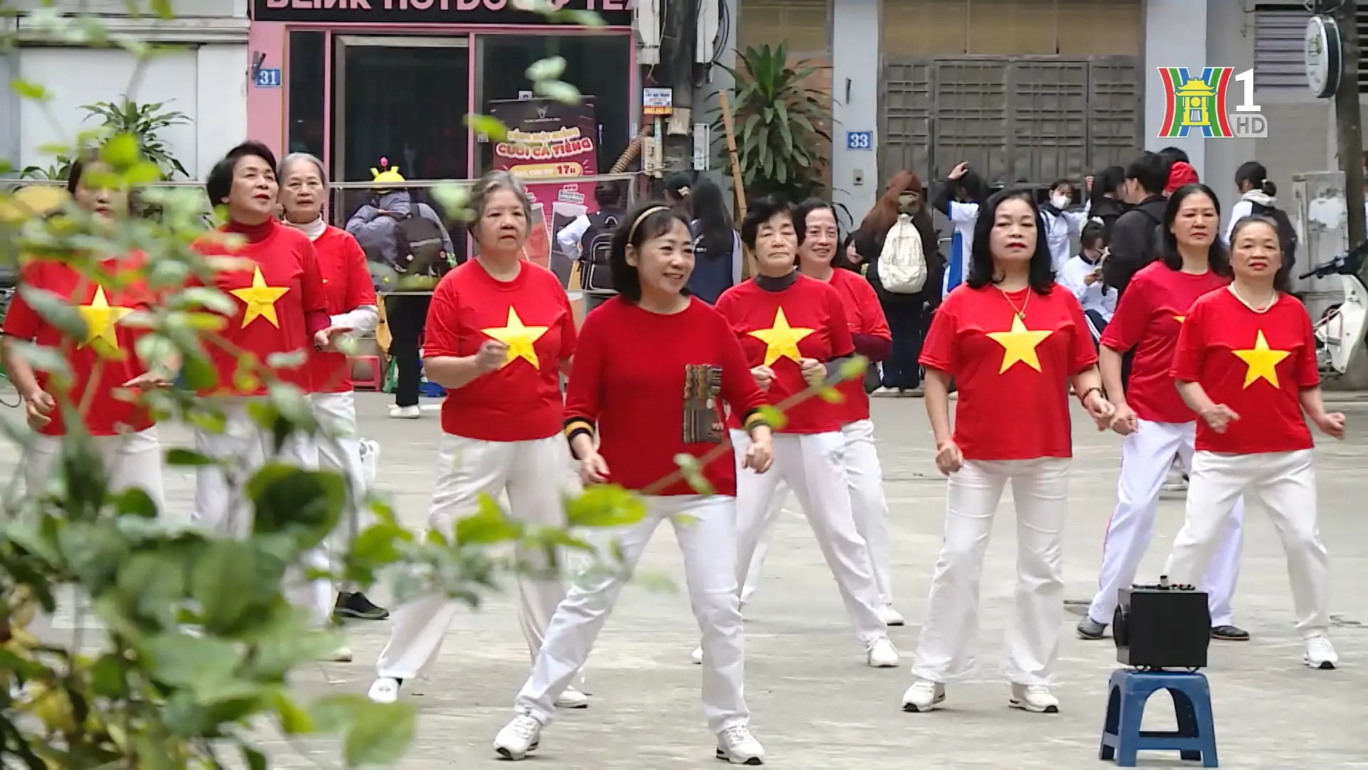 Tập thể dục mỗi ngày nâng cao sức khỏe người cao tuổi | Vì chất lượng dân số Thủ đô | 31/10/2025